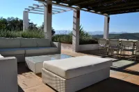 Villa 230m2, 4 modern bathrooms, swimming pool, 80km view, 3 terraces, heating. central Hotels in Iznajar