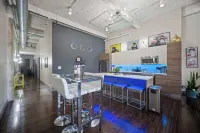 Top Floor Exec Penthouse w/Million-Dollar View in the Heart of Downtown Dallas
