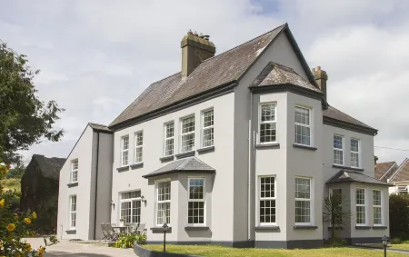 Timoleague West Cork Priory House Отели рядом с достопримечательностью «Чарльз Форт»