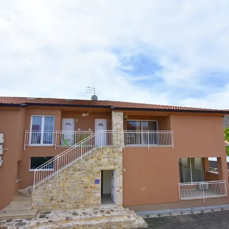 Apartment NOA1 Poreč-Tar with swimming pool, balcony, games room, Wi-Fi, barbeque