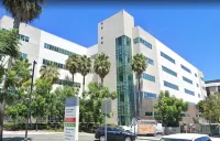 Spacious studio near Beverlywood. 5 minutes to Rodeo Drive!