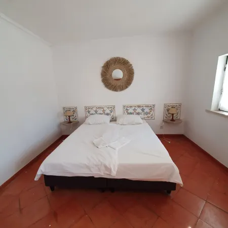 BEAUTIFUL HOLIDAY HOME NEAR PAREDES WITH POOL AND DIRECT BEACH ACCESS