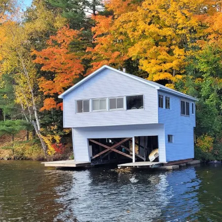 BOATHOUSE - 2 BEDROOM WATERFRONT COTTAGE SPRING & SUMMER STILL FALL AVAILABLE! Отели в г. Фарадей