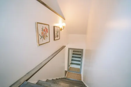 The Guest House at 5th & Carter