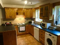 Beautiful Glengarriff house steps to everything.