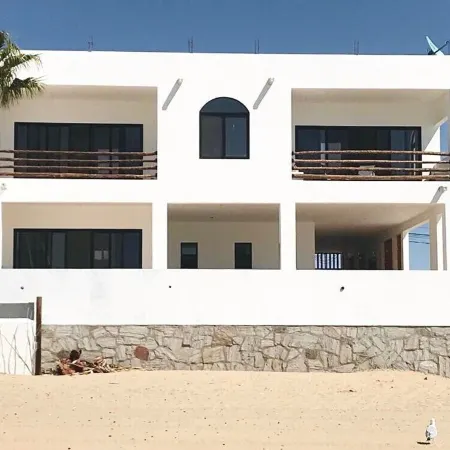 Brandnew beachfront apartment! Great view, private balcony, large shared terrace