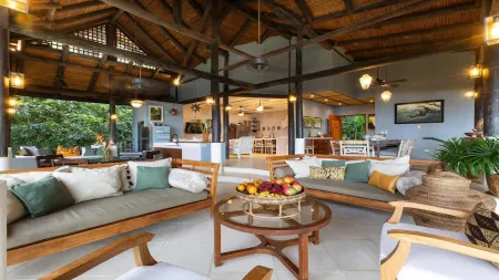 Stunning Balinese Villa Huge Ocean Views, Private Pool