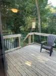 Cozy 2-bdrm home minutes from Kinnick and Melrose tailgating, AC, WiFi, parking