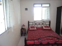 '' The Zandoli '' T3 Bottom of very quiet villa in Ste Anne free Wi-fi