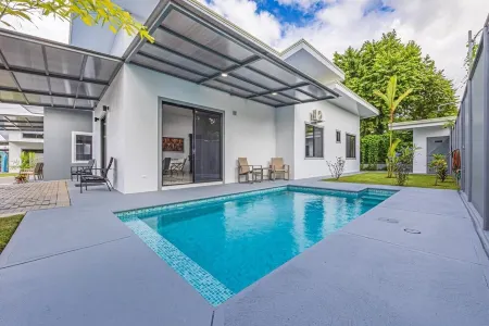 Casamsar Villas:  cozy modern home super close to the beach and amenities