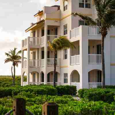 1 bdrm second floor , views pool hot tub private beach spacious newly renovated Hotel Exterior
