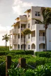 1 bdrm second floor , views pool hot tub private beach spacious newly renovated
