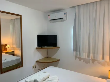 Flat Ground Floor Special with balcony in Marupiara Suites Flat 120 - 12x semjuros Отели рядом с достопримечательностью «Port of Suape»