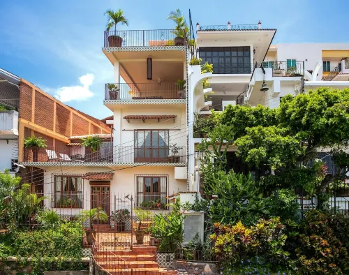 Whimsical Flat in Old Town Villa w/Pool, Private Terrace and Chef's Kitchen