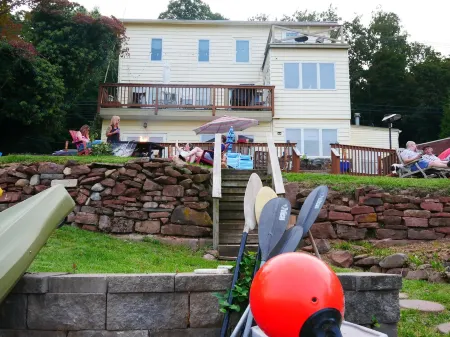 Duplex WATERFRONT HOME