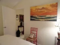 Private Cottage Historic District In Old Northwood Close To The Beach