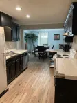 SPACIOUS COZY HOME 5BD/2BTH SLEEPS 11 CLOSE TO THE BEACHES