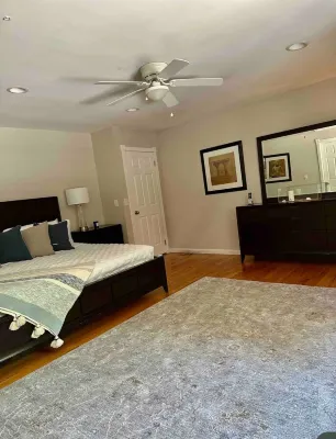 5 bedroom Hampton House with pool