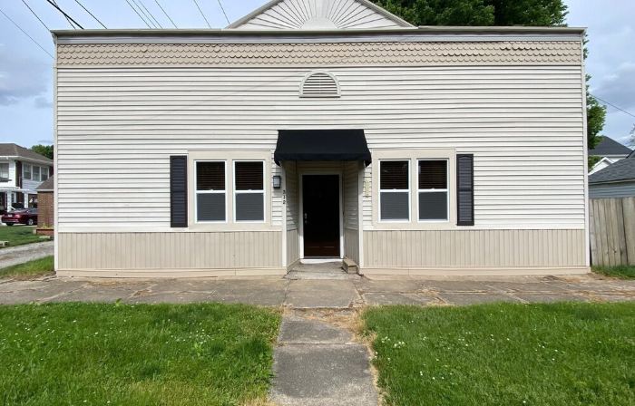 2 Bedroom Budget Suite. Open Floor Plan