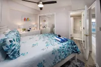 Gulf View Island 2/2 Condo w/ Restaurant Nearby