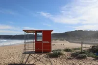 Stylish & Cozy House - 5min from the beach!