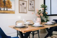 Blue Moon Redfern Vintage House Hotels in Waterloo