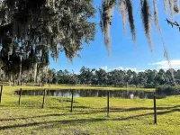 Charming 1-bedroom apartment #A in awesome East Palatka with WiFi, AC