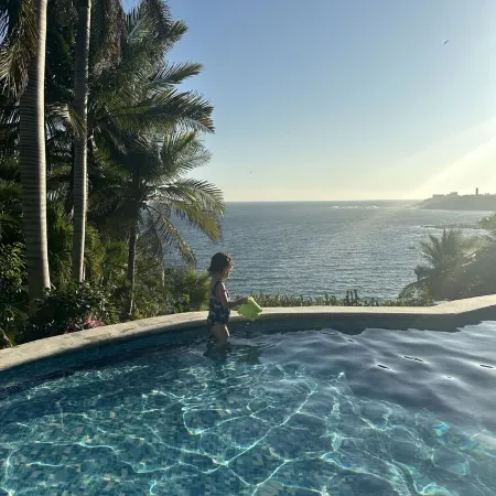 Exclusive Villa with Private Beach and Beautiful Views to the Pacific Ocean