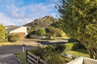 Arrowtown Family Home with spa Hotels in Arrowtown