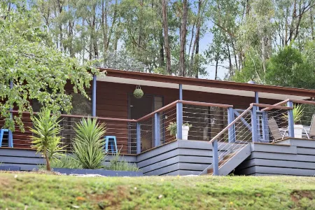Serenity@ Daylesford - wood-fire - aircon - wifi - Netflix Отели рядом с достопримечательностью «Уомбат Хилл Ботаник Гарденс»