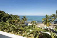 Casa Chloe - Beachfront Luxury Living