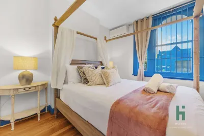 Blue Moon Redfern Vintage House