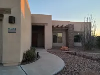 Desert Oasis - 4BR/2BA Home with Pool & Spa