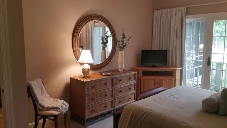 Book with an owner not a management company-personalized service! Great reviews