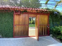 Villa Abejita in Playa Negra: Pool, AC, Walk to Beach, WiFi, Spacious, Private