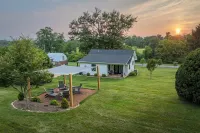 Fairwood Cottage-Exceptional 1BR Cottage Minutes From Charlottesville & Wineries Hotels near Fontaine Research Park