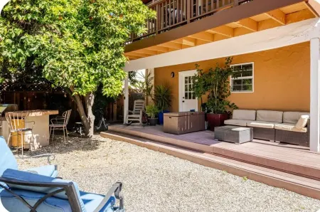 Best Location - Walk to Downtown Willow Glen - Cozy Covered Balcony Отели рядом с достопримечательностью «Конференц-центр им. МакЭнери»