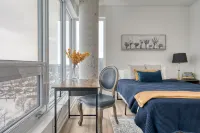 Hydropool Spa HotTub/Bowling Alley/Patio/BBQ/Games - Gorgeous Corner Condo Hotels near Christie Digital Systems Inc