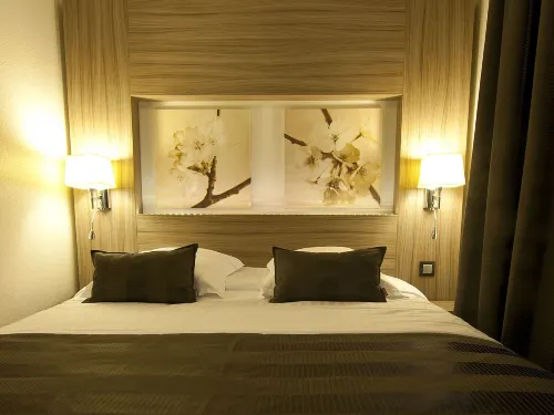 Hôtel le Grillon - 3-Star