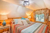 Wrightwood Cabin w/ Cozy Interior! - 3-Star