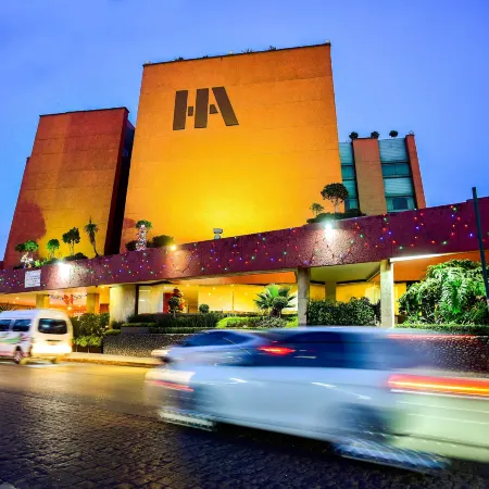 Hotel Atizapan Отели рядом с достопримечательностью «Торговый центр Plaza Millenium (Тлальнепантла)»