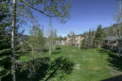 Quicksilver 1626 by SummitCove Lodging Hotels in North Keystone