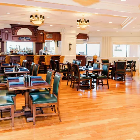 Harbor Suites at Harborwalk Village