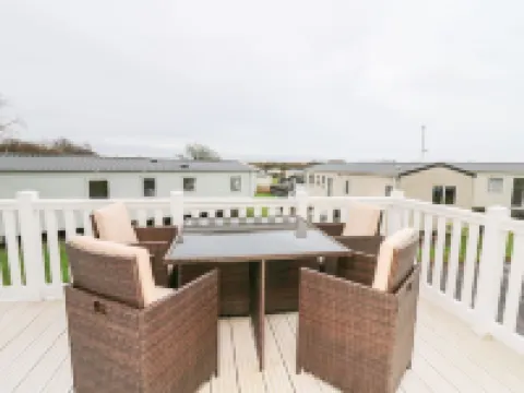 Balmoral Hotels in Pendine