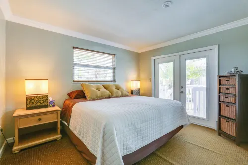 Steps to Shore Sunny Fort Myers Beach Escape! - Homestays