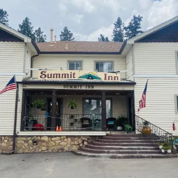Summit Inn