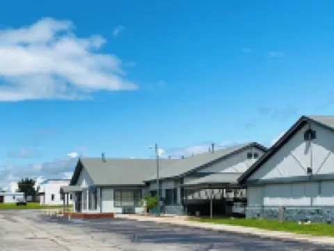 Wilshire Inn Hotels in Cushing