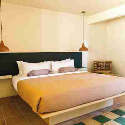 Hummingbird Inn Rooms
