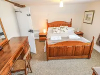 Hill Farm Cottage Hotel di Totland