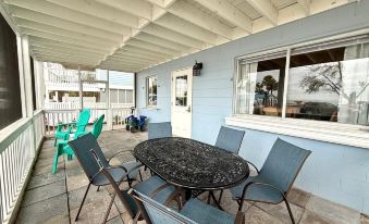 Coquina Cottage 2 Bedroom Cottage by RedAwning